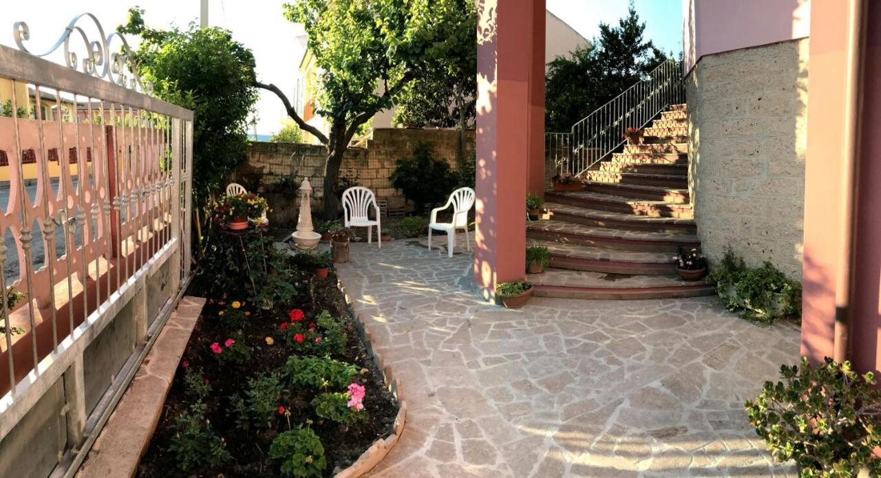 Casa Andreana Bed & Breakfast อูรี ภายนอก รูปภาพ